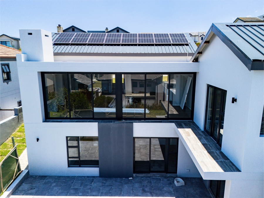 5 Bedroom Property for Sale in Pezula Golf Estate Western Cape